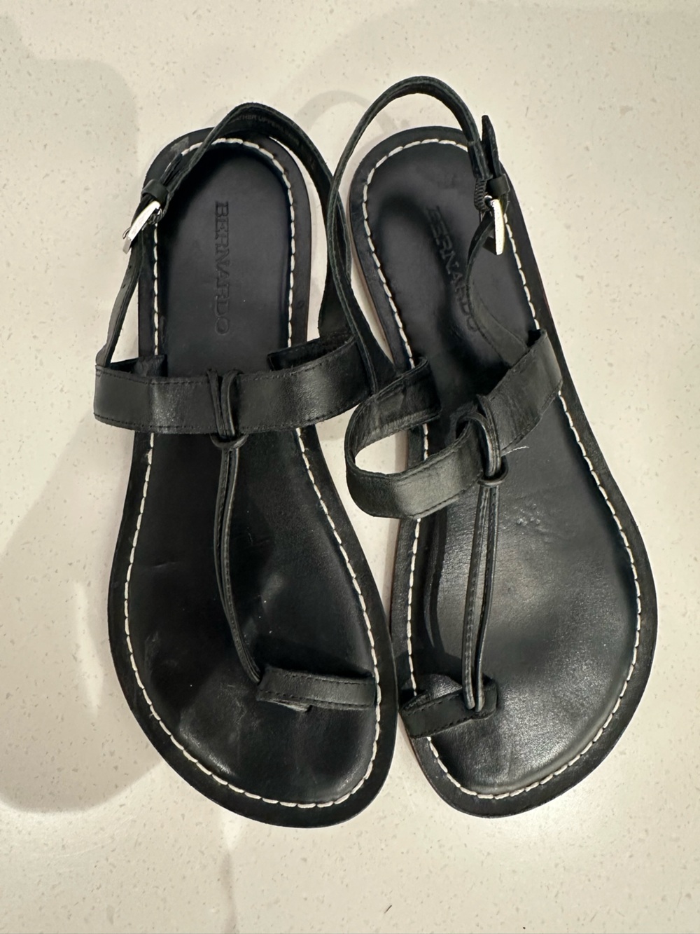 Bernardo Black Leather T-Strap Sandals - Women's Casual Comfort